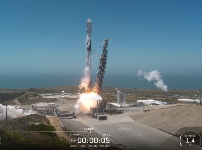 ABD, Askerî Uzay Ağını Genişletiyor: SpaceX 21 Yeni Uyduyu Yörüngeye Taşıdı